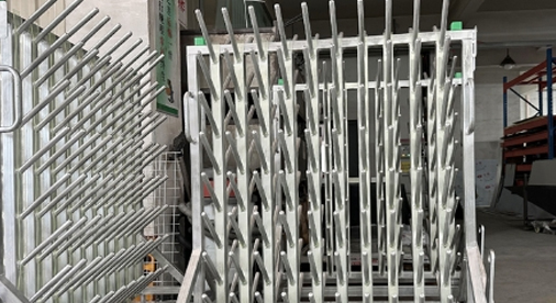 爱克赛轮不锈钢套筒物流车：现代物流运输的可靠选择